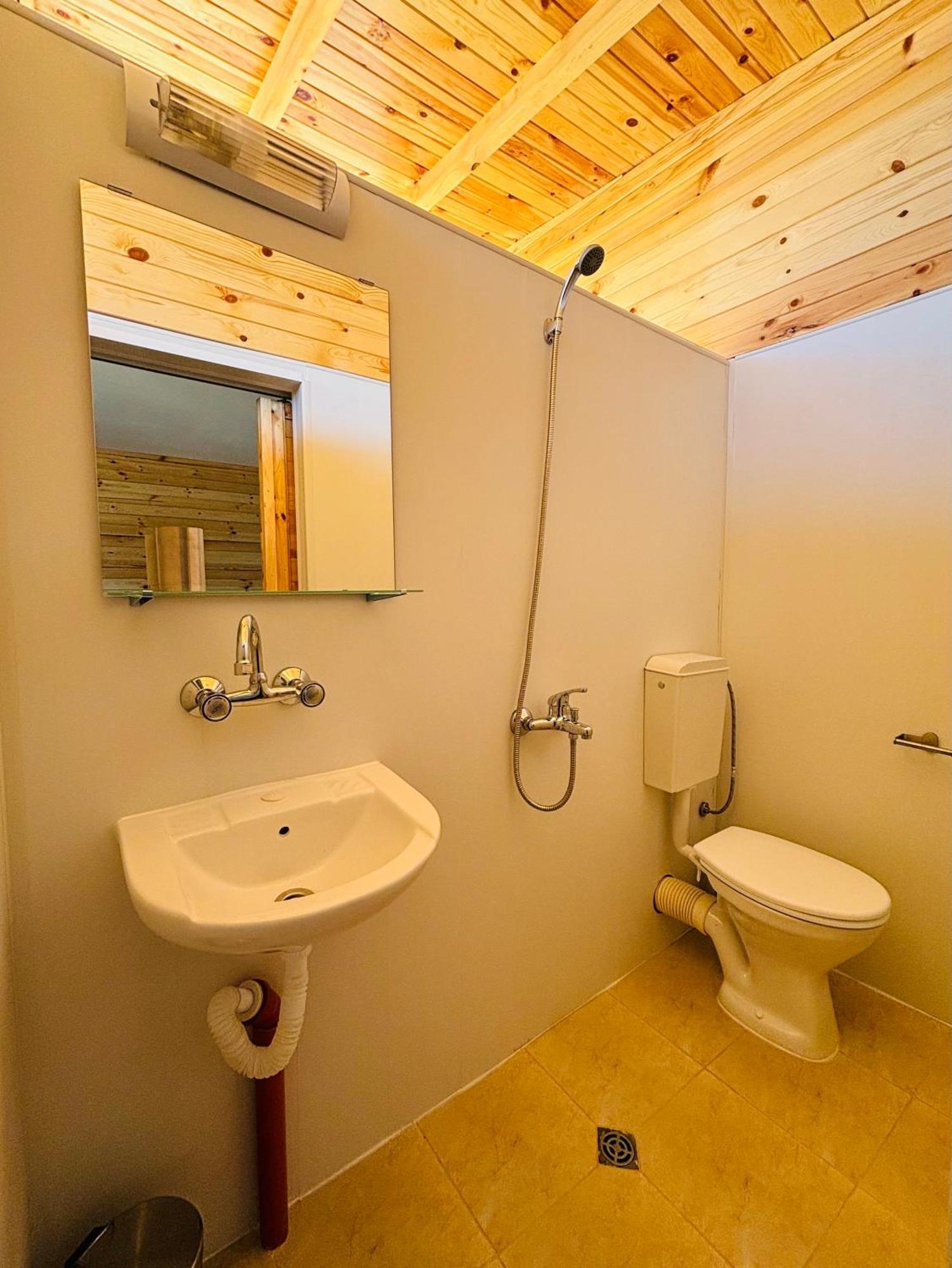 Cozyhut Бунгало Под Наем Tschernomorez Exterior foto