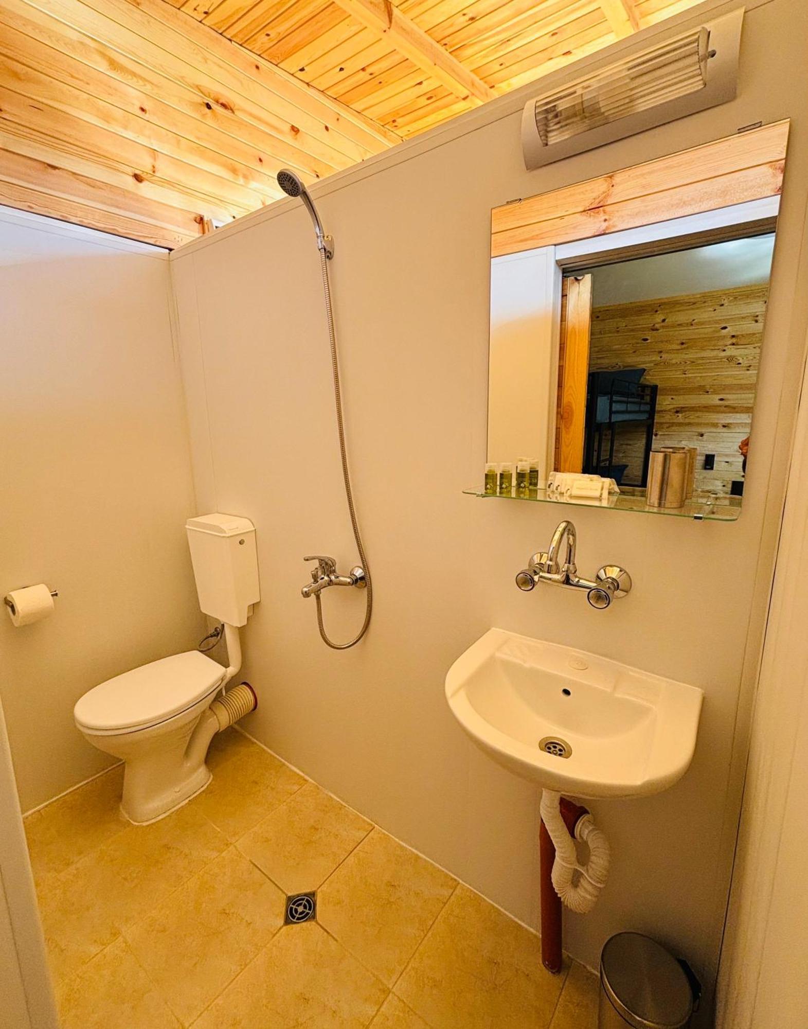 Cozyhut Бунгало Под Наем Tschernomorez Exterior foto