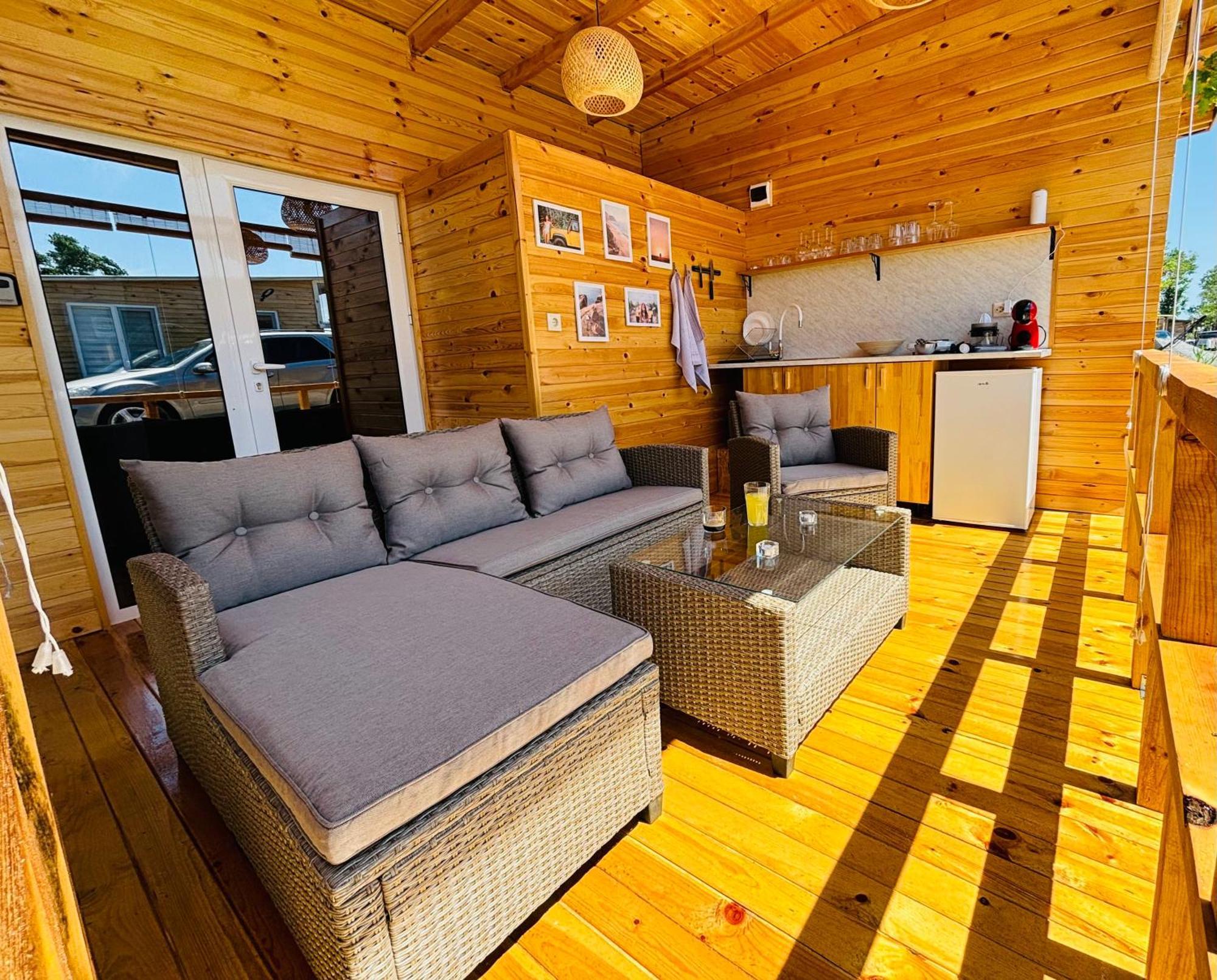 Cozyhut Бунгало Под Наем Tschernomorez Exterior foto